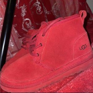 RED UGGS, in size 5 in women .